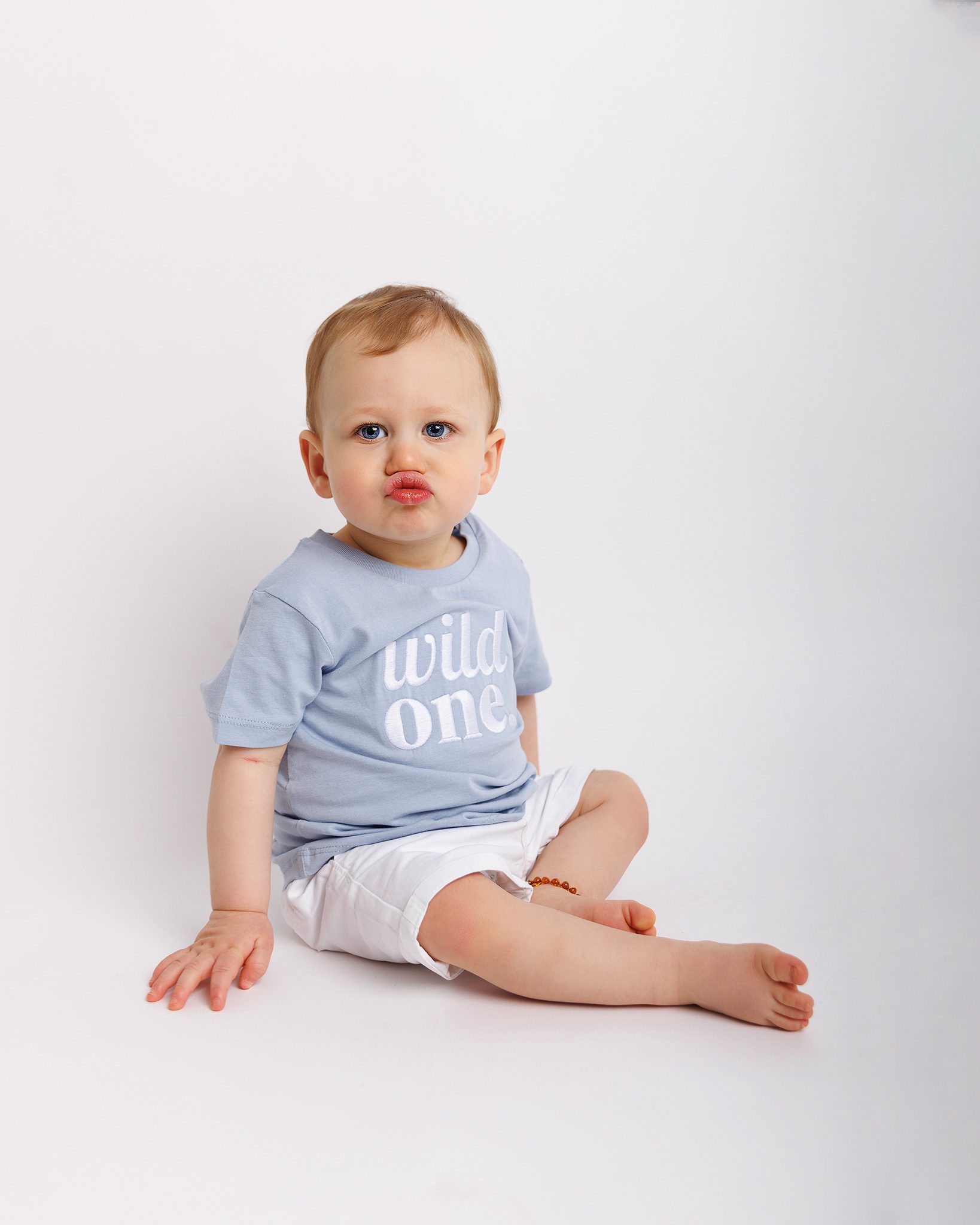 1 year old first birthday photo in studio Guildford